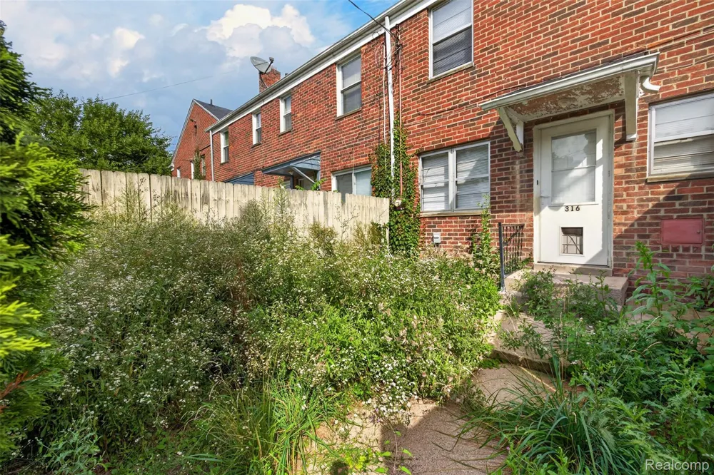 316 Sheffield Avenue Flint City, MI 48503