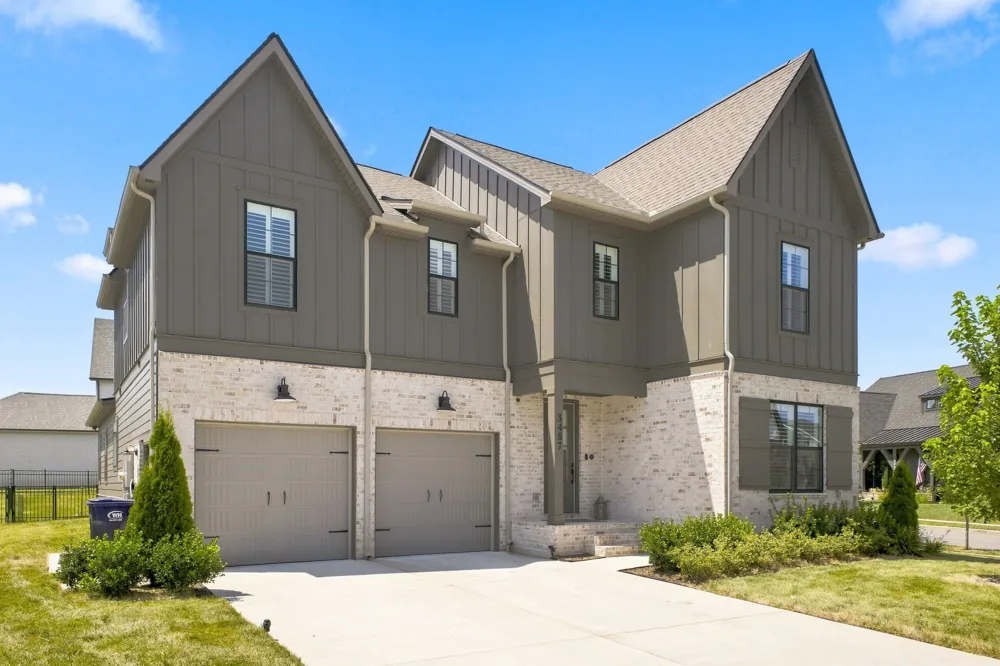 3487 Burgate Trl Thompsons Station, TN 37179