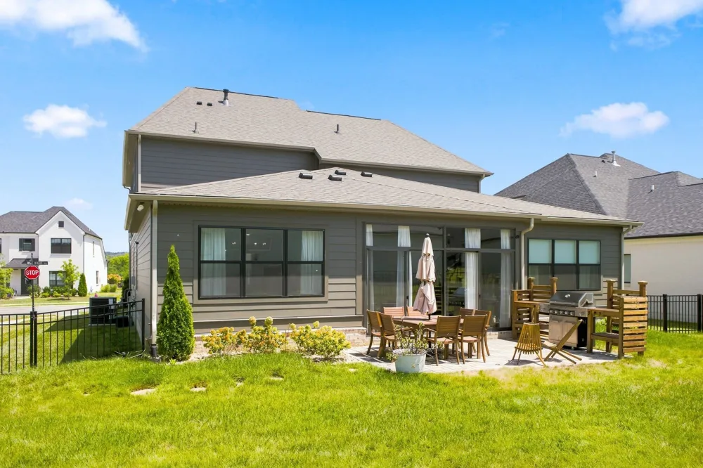3487 Burgate Trl Thompsons Station, TN 37179