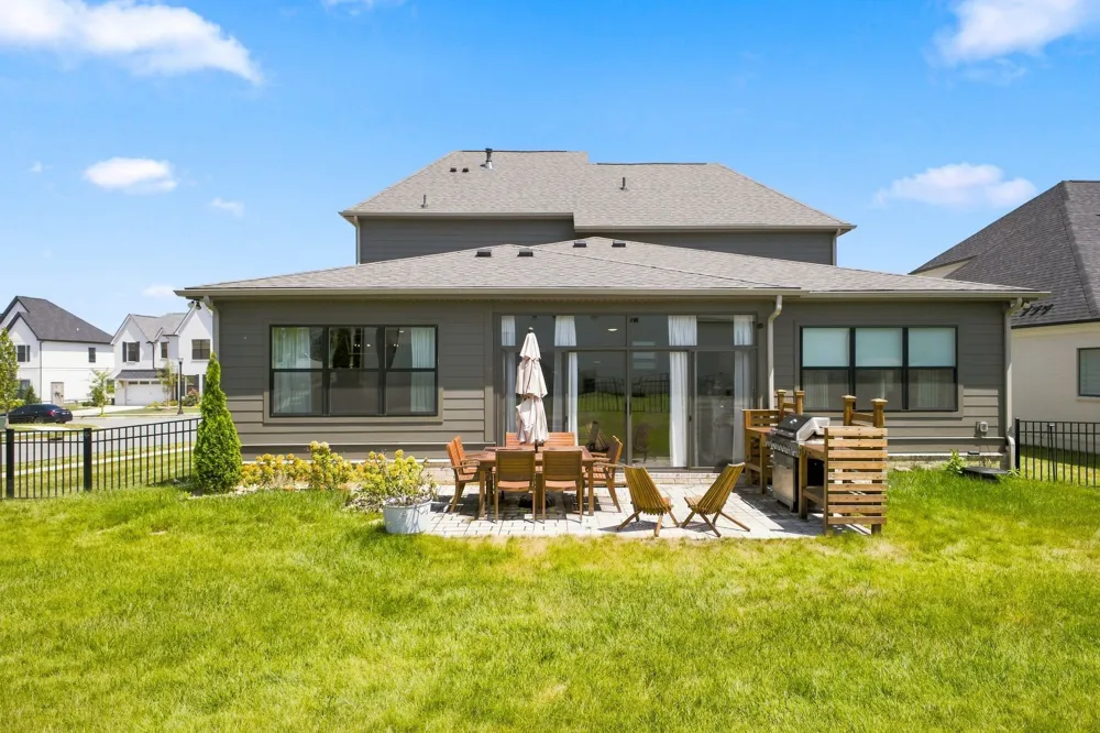 3487 Burgate Trl Thompsons Station, TN 37179