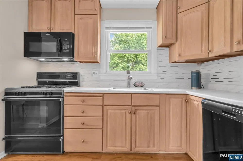 12 Brook Place West Orange, NJ 07052