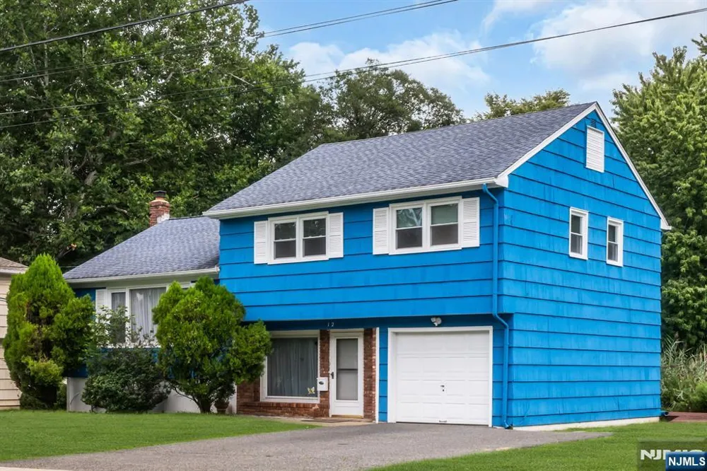 12 Brook Place West Orange, NJ 07052