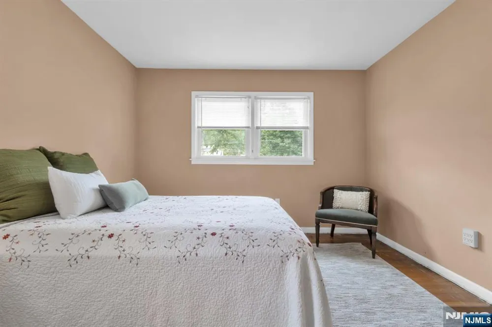 12 Brook Place West Orange, NJ 07052