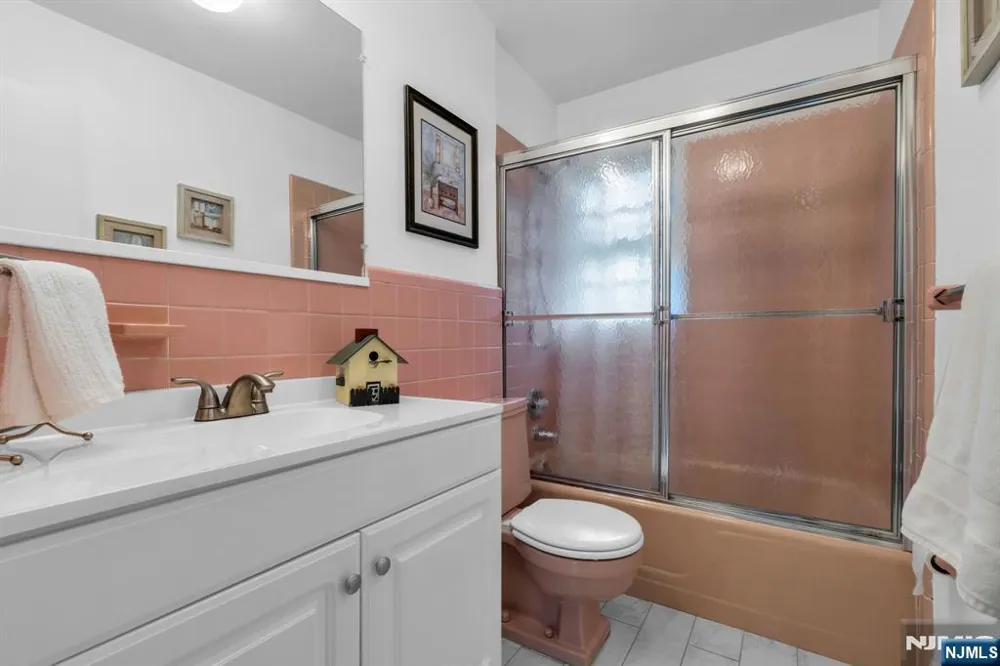 12 Brook Place West Orange, NJ 07052
