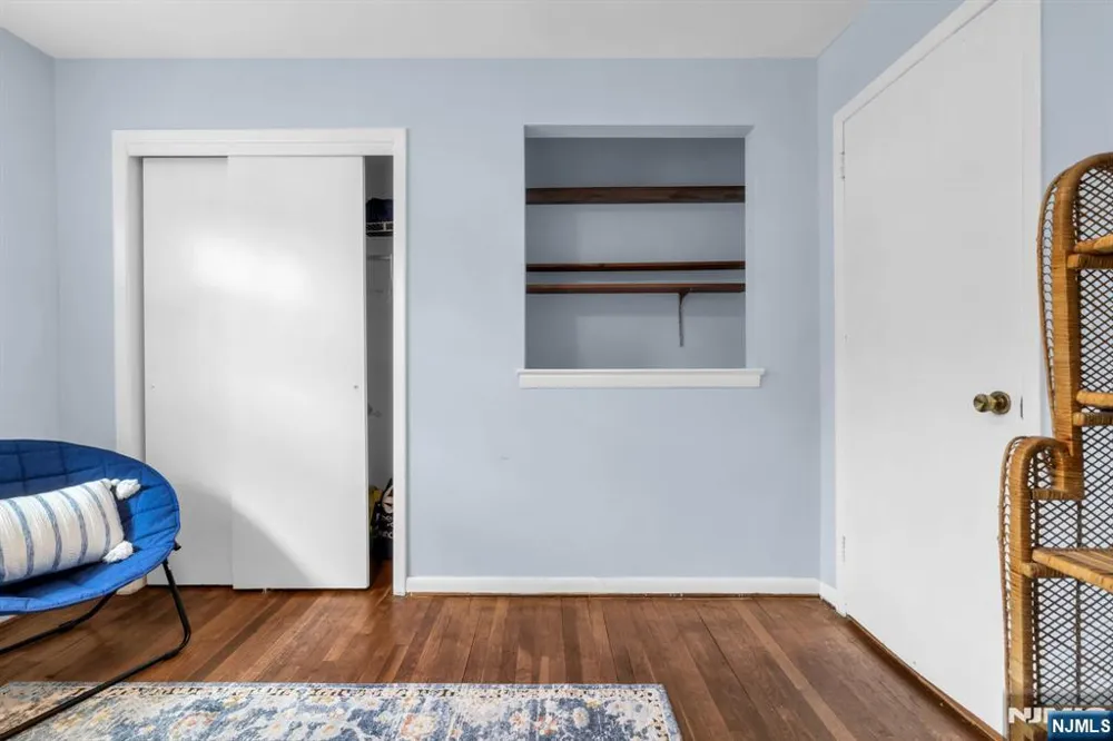 12 Brook Place West Orange, NJ 07052