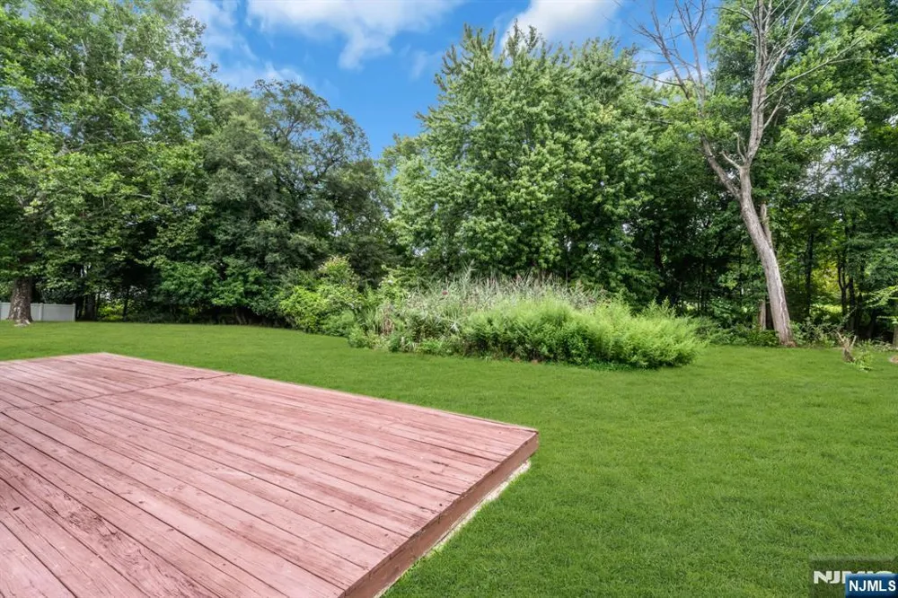 12 Brook Place West Orange, NJ 07052