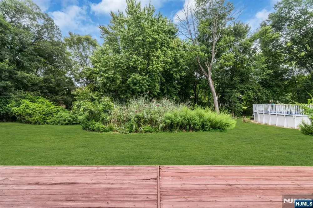 12 Brook Place West Orange, NJ 07052
