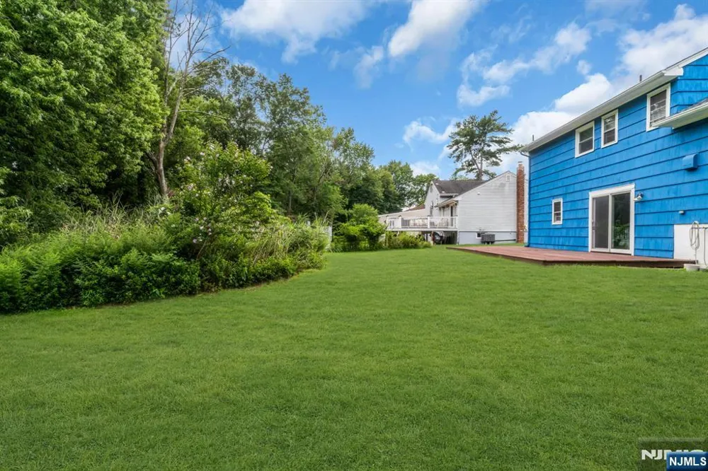 12 Brook Place West Orange, NJ 07052
