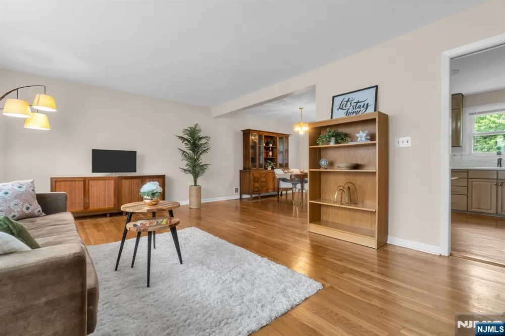 12 Brook Place West Orange, NJ 07052