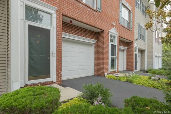 35 Meadow Lane #35-Building 8F Nanuet, NY 10954