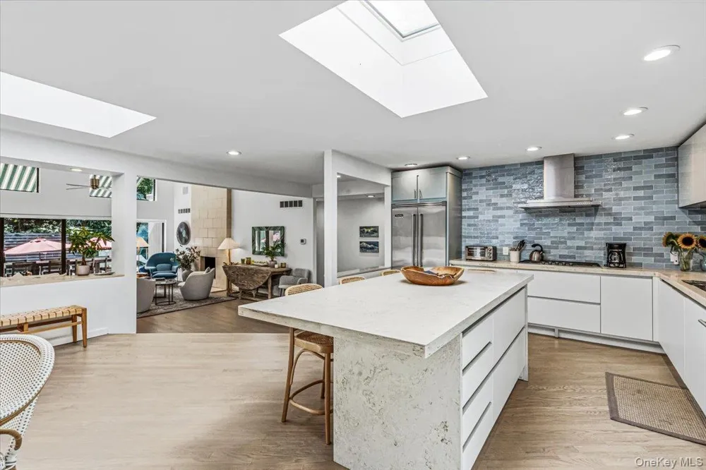 3 Quantuck Bay Lane Westhampton Beach, NY 11978