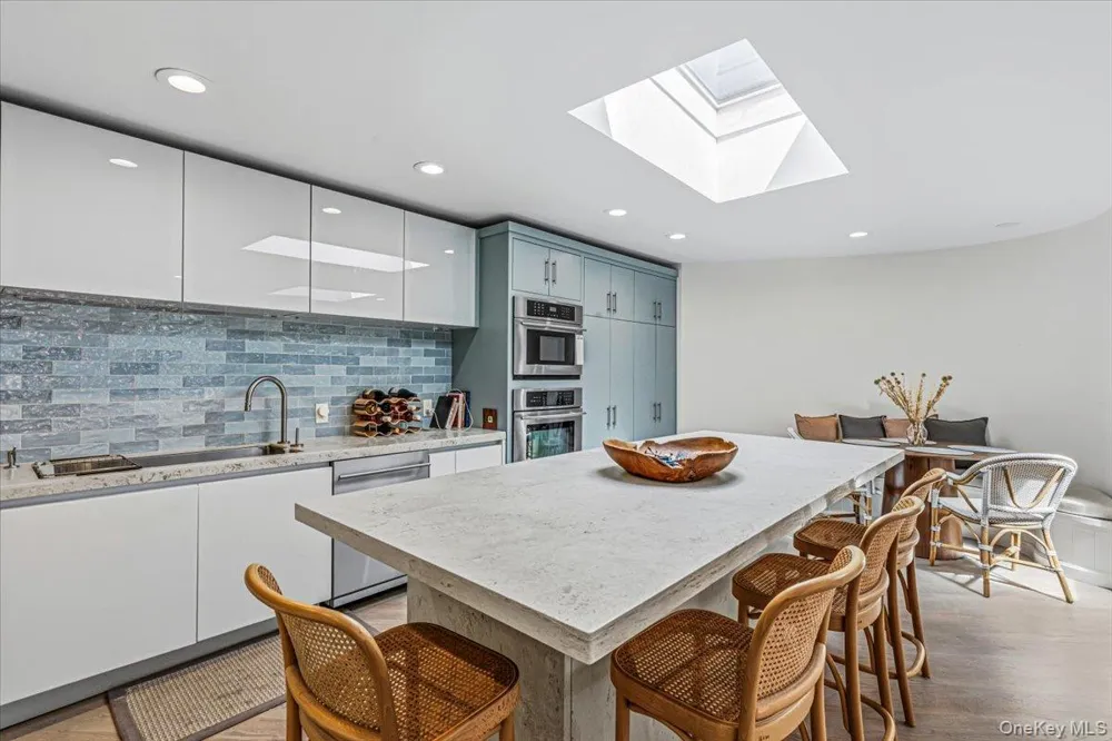 3 Quantuck Bay Lane Westhampton Beach, NY 11978