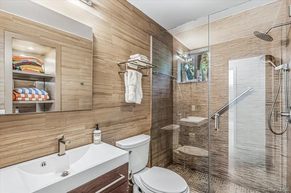 3 Quantuck Bay Lane Westhampton Beach, NY 11978
