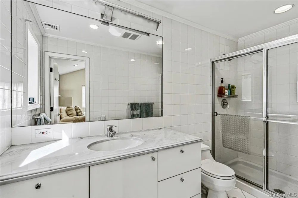 3 Quantuck Bay Lane Westhampton Beach, NY 11978