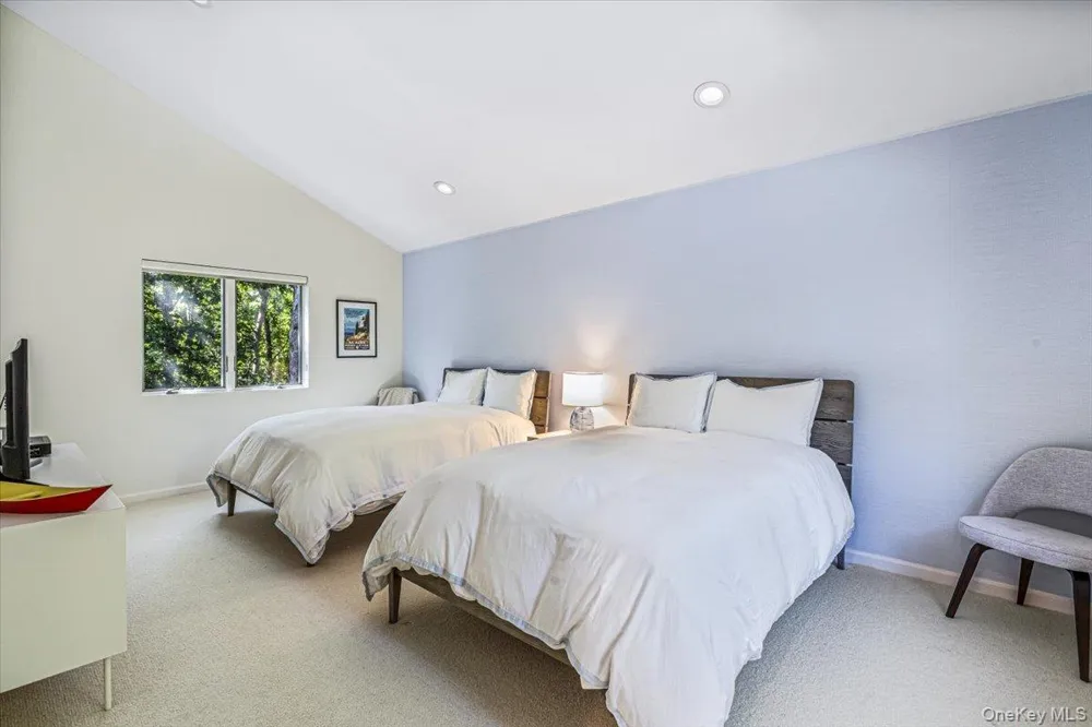 3 Quantuck Bay Lane Westhampton Beach, NY 11978