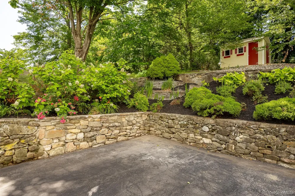 61 High View Road Fishkill, NY 12524