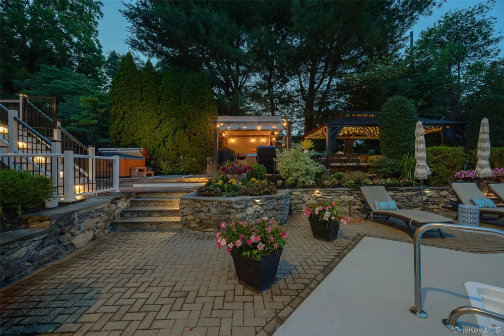 61 High View Road Fishkill, NY 12524