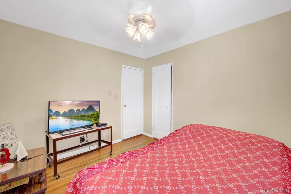 409 Saint Agnes Place Franklin Square, NY 11010