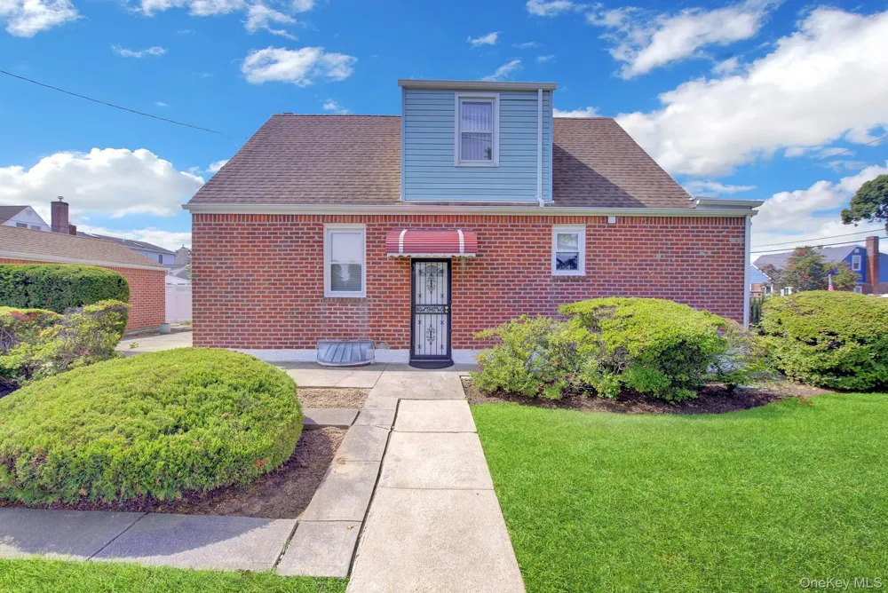 409 Saint Agnes Place Franklin Square, NY 11010