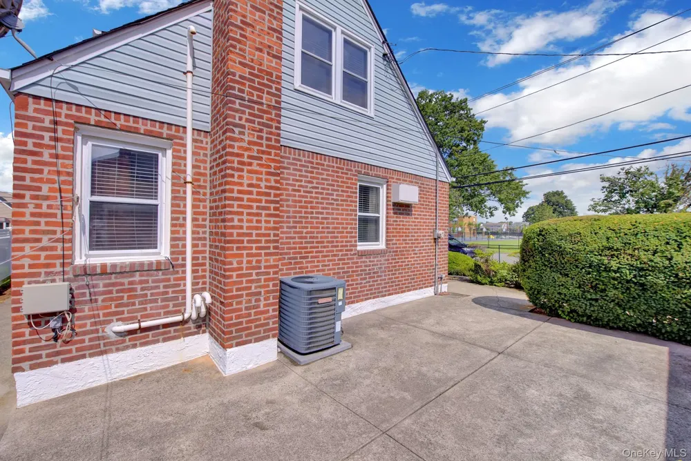 409 Saint Agnes Place Franklin Square, NY 11010