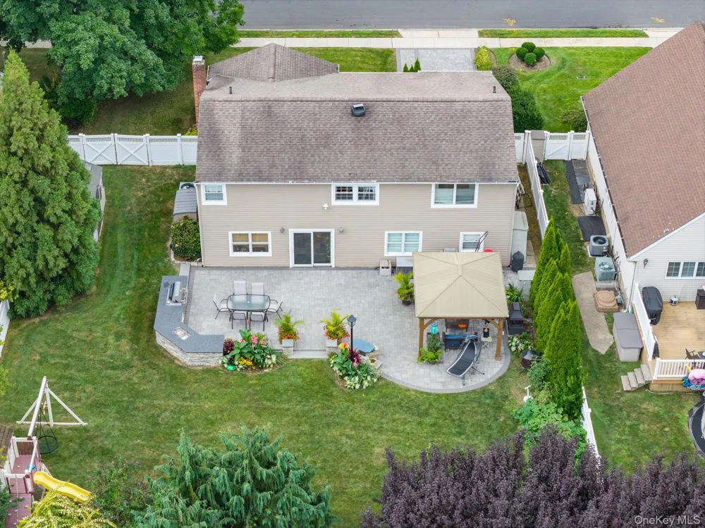 1415 Gaston Street Wantagh, NY 11793