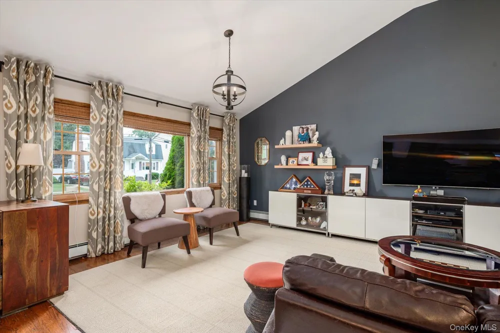 1415 Gaston Street Wantagh, NY 11793