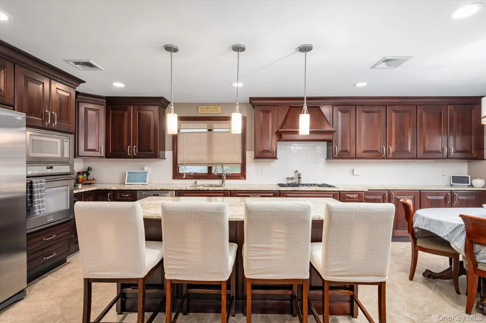 1415 Gaston Street Wantagh, NY 11793