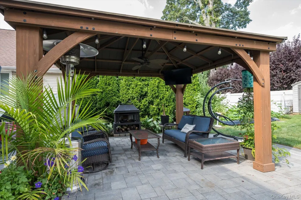 1415 Gaston Street Wantagh, NY 11793