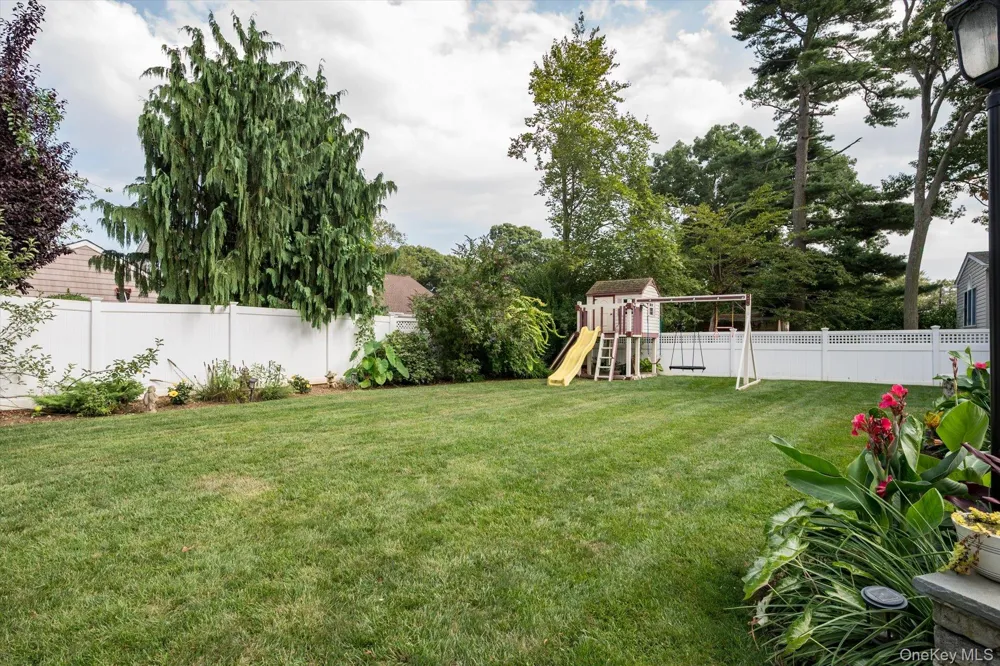 1415 Gaston Street Wantagh, NY 11793
