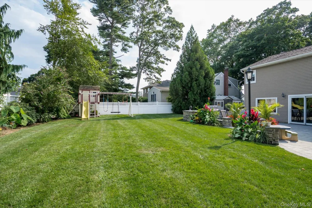 1415 Gaston Street Wantagh, NY 11793