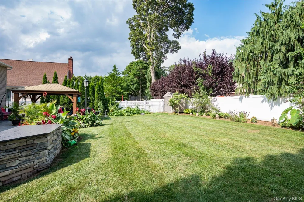 1415 Gaston Street Wantagh, NY 11793