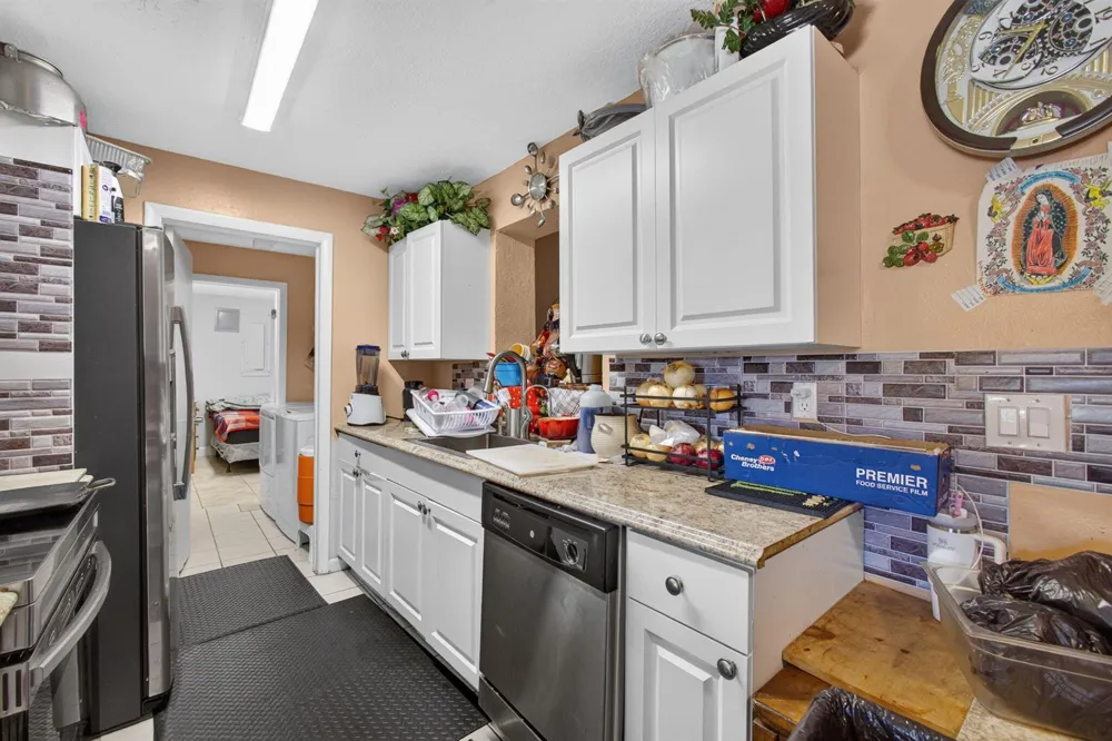 3408 Avenue H W West Palm Beach, FL 33404