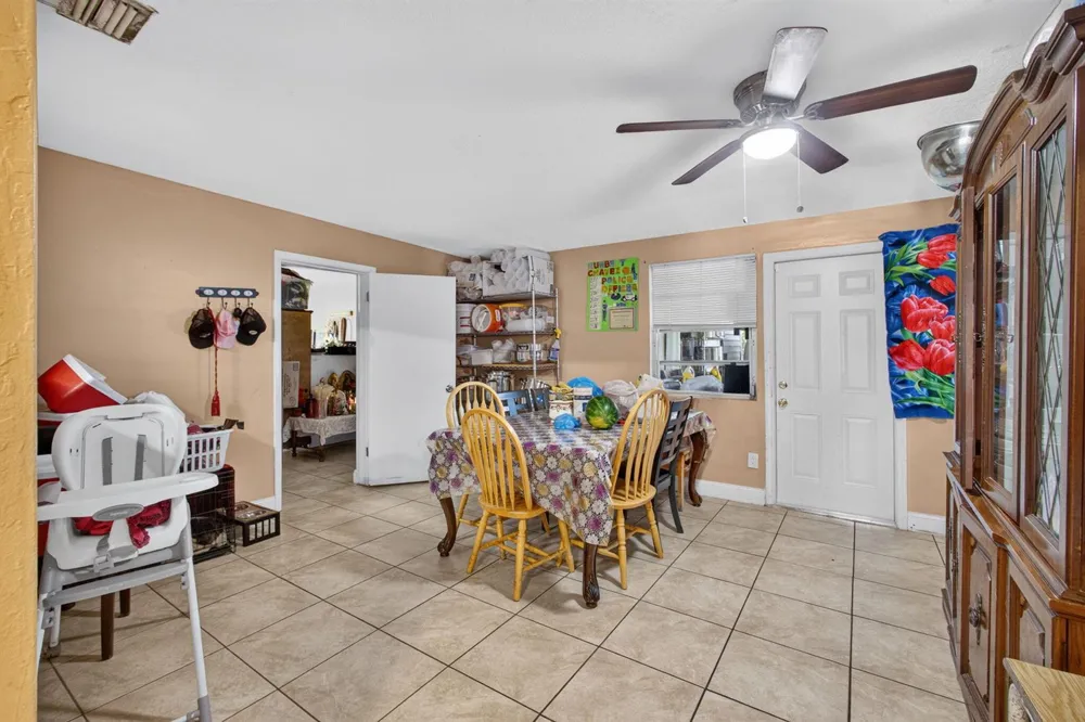 3408 Avenue H W West Palm Beach, FL 33404