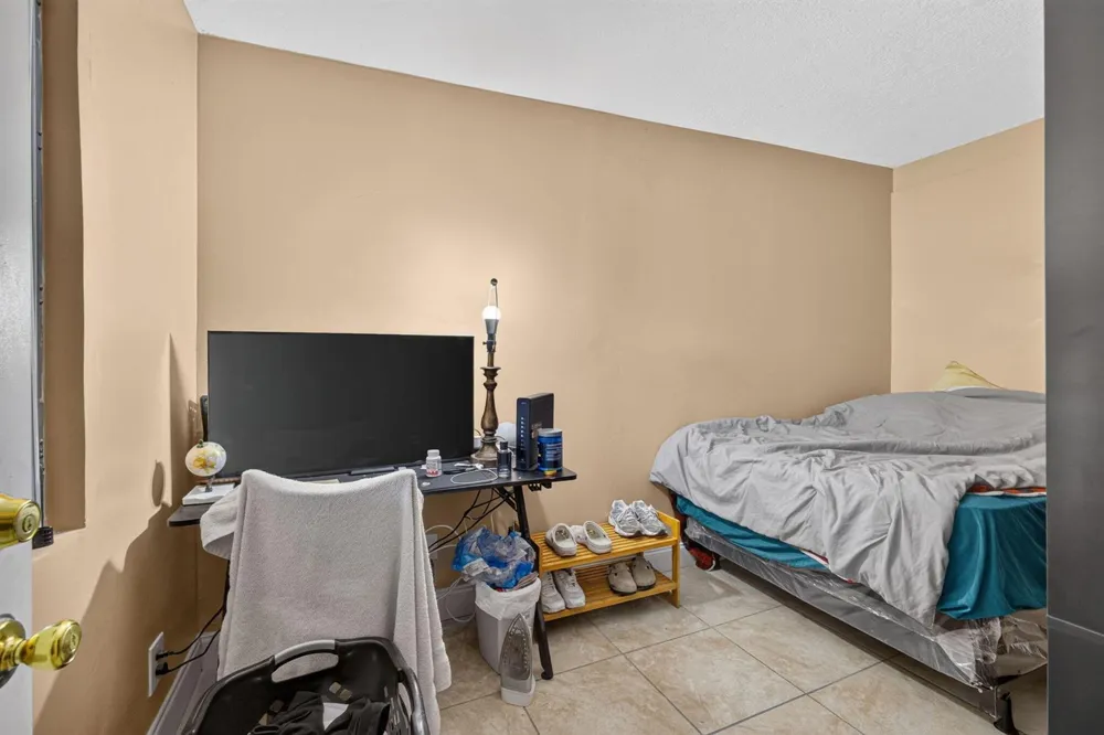 3408 Avenue H W West Palm Beach, FL 33404