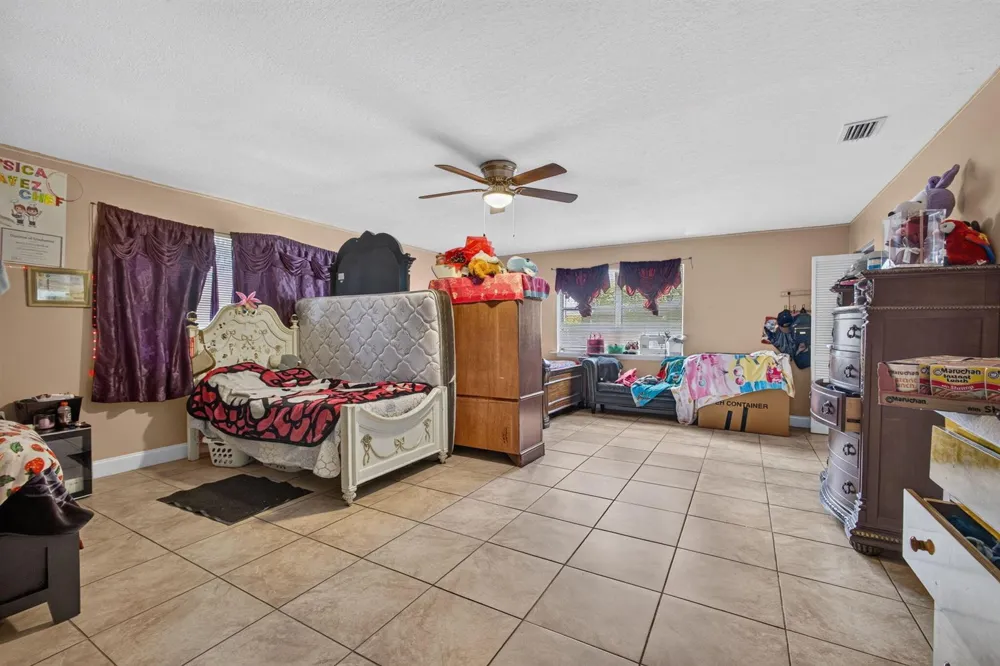 3408 Avenue H W West Palm Beach, FL 33404