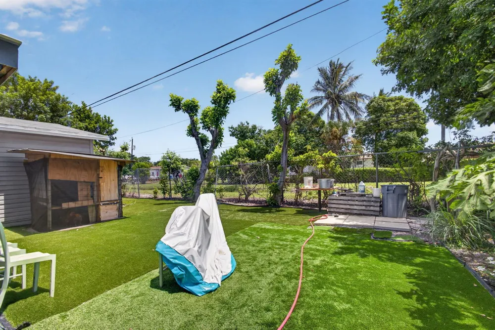 3408 Avenue H W West Palm Beach, FL 33404