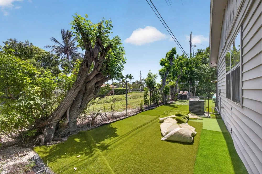 3408 Avenue H W West Palm Beach, FL 33404