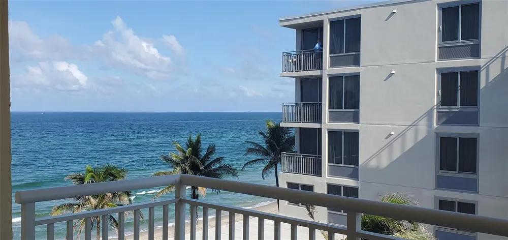1161 Hillsboro Mile #506 Hillsboro Beach, FL 33062
