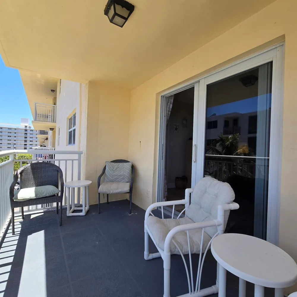 1161 Hillsboro Mile #506 Hillsboro Beach, FL 33062