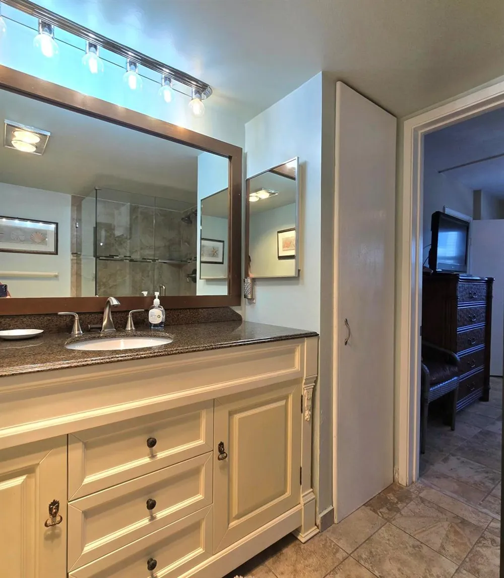 1161 Hillsboro Mile #506 Hillsboro Beach, FL 33062