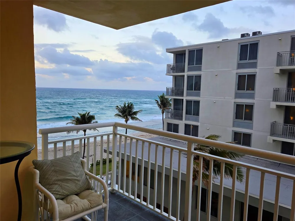 1161 Hillsboro Mile #506 Hillsboro Beach, FL 33062
