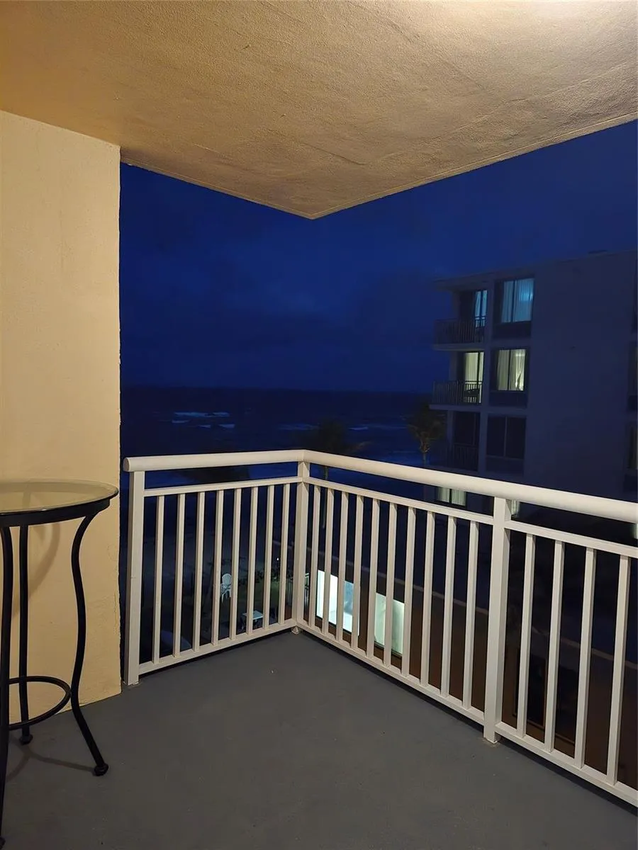 1161 Hillsboro Mile #506 Hillsboro Beach, FL 33062