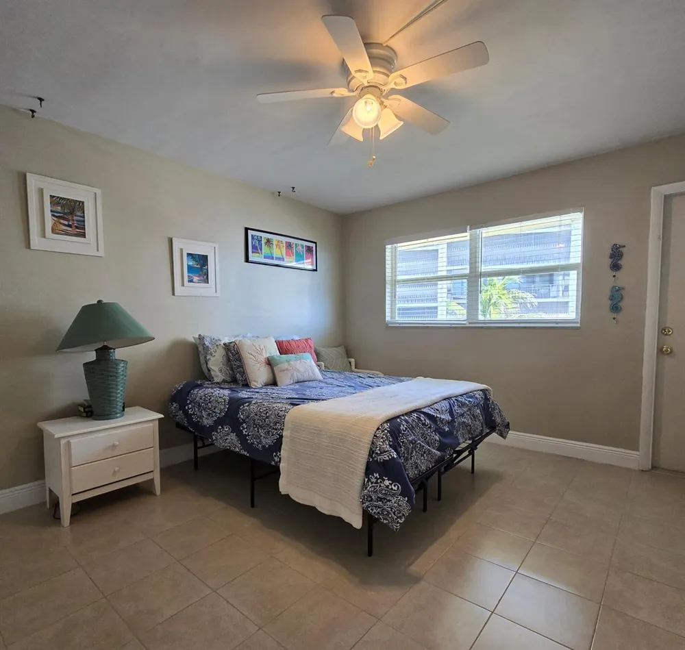 1161 Hillsboro Mile #506 Hillsboro Beach, FL 33062