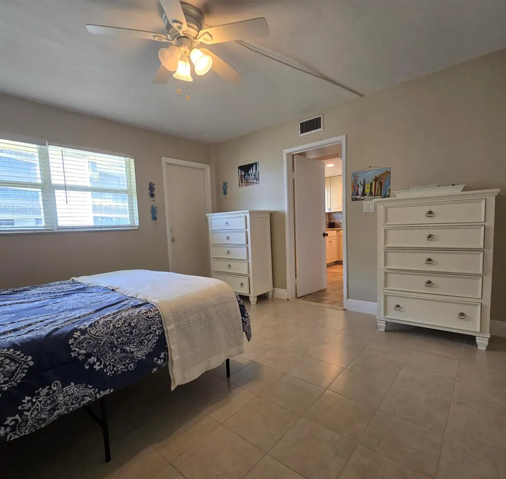 1161 Hillsboro Mile #506 Hillsboro Beach, FL 33062