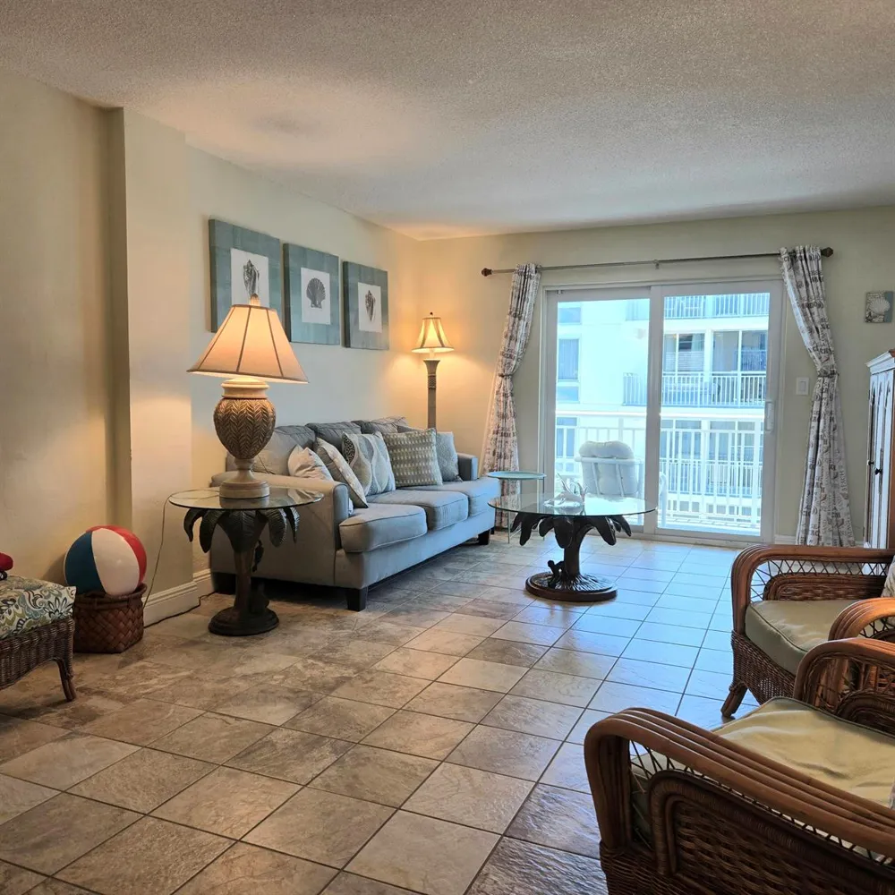 1161 Hillsboro Mile #506 Hillsboro Beach, FL 33062