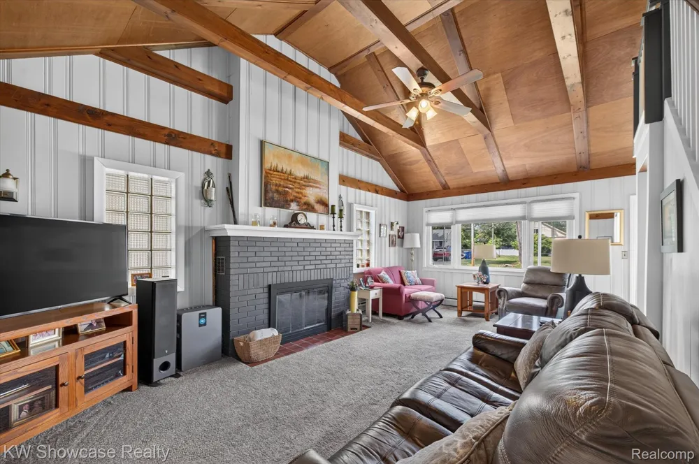 923 Sarena Avenue Waterford Charter Township, MI 48327