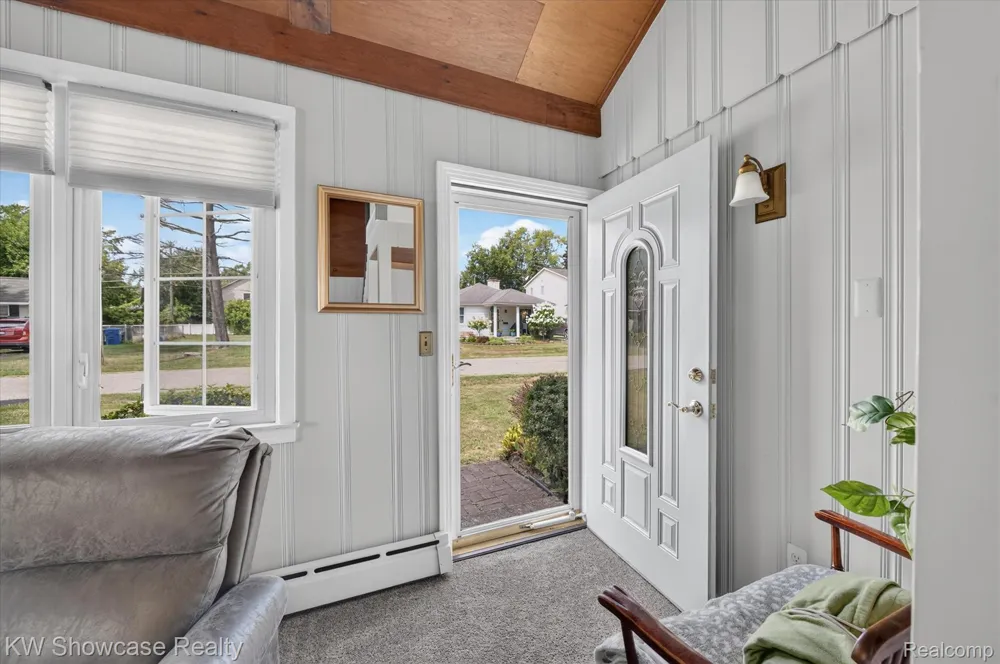 923 Sarena Avenue Waterford Charter Township, MI 48327