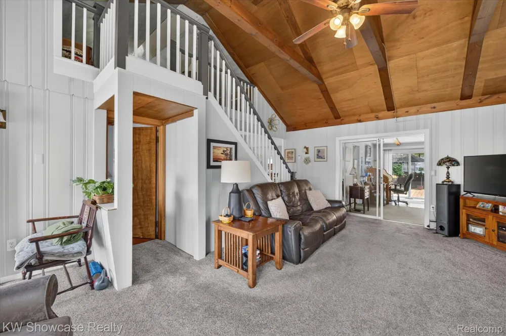 923 Sarena Avenue Waterford Charter Township, MI 48327