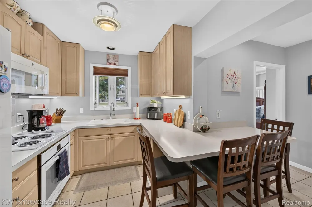 923 Sarena Avenue Waterford Charter Township, MI 48327