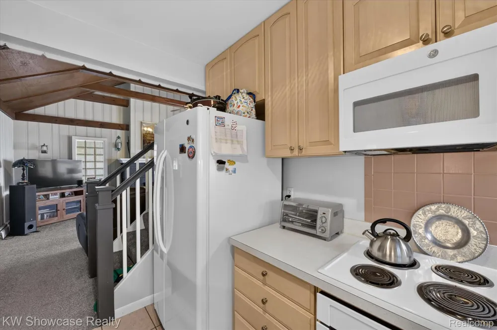 923 Sarena Avenue Waterford Charter Township, MI 48327